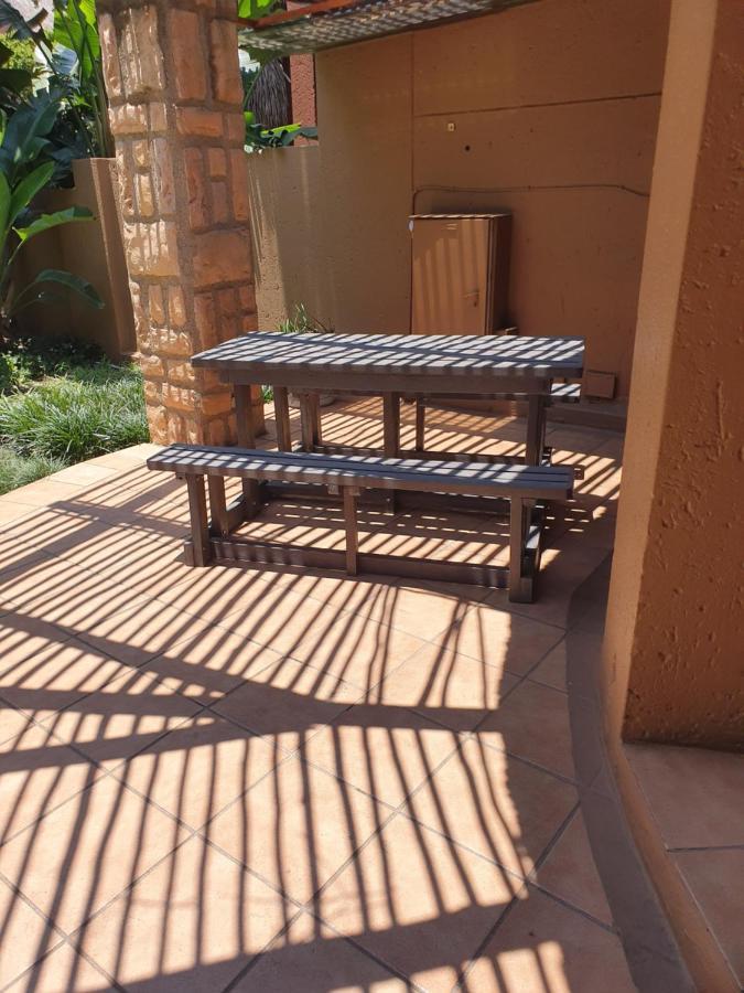 Merry Monte Casino Lodge House In Fourways Sandton Buitenkant foto